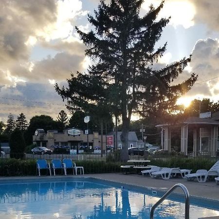 Lake Erie Lodge Экстерьер фото